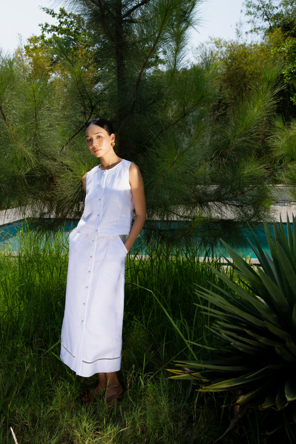 Buttoned Short-Sleeve Linen Top