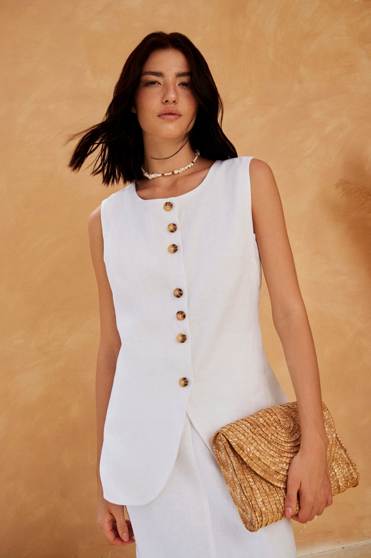 Curved-Hem Short-Sleeve Linen Top