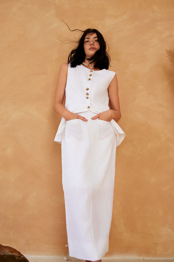Curved-Hem Short-Sleeve Linen Top